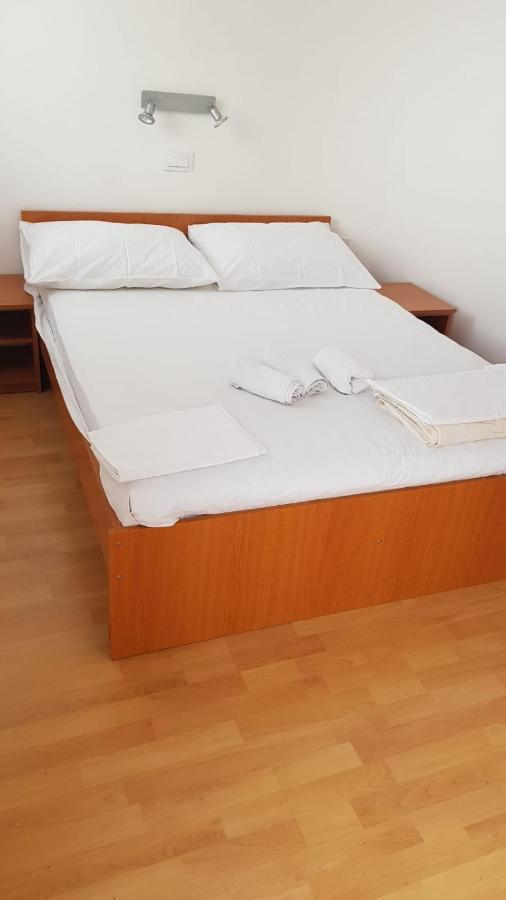 Apartmani Babic 杜基拉特 外观 照片